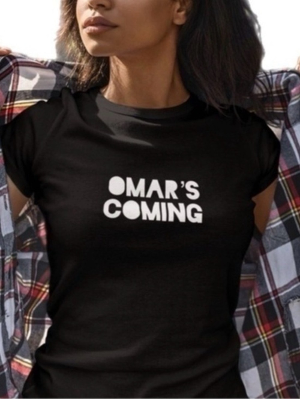 Black & White Graphic Print ‘Omar’s Coming’ Short Sleeve T From The Blind Medim
